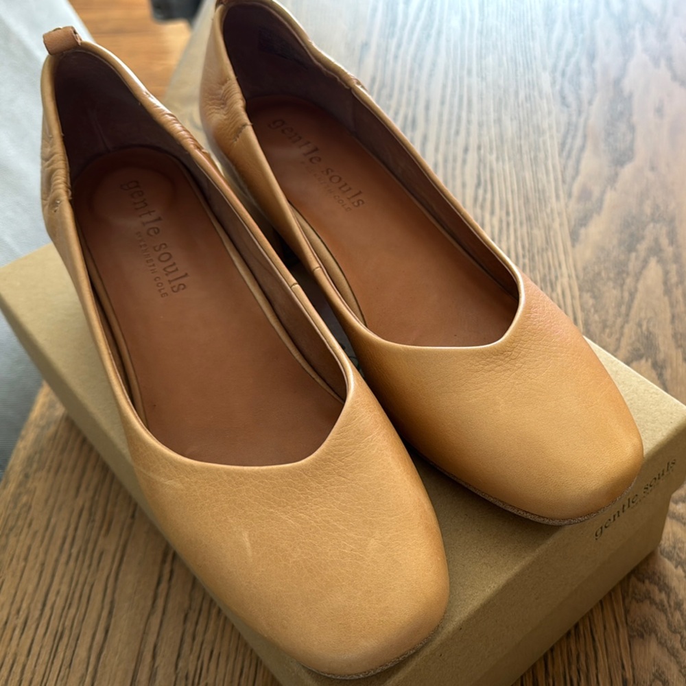 Gentle Souls Tan Flats Classic Design